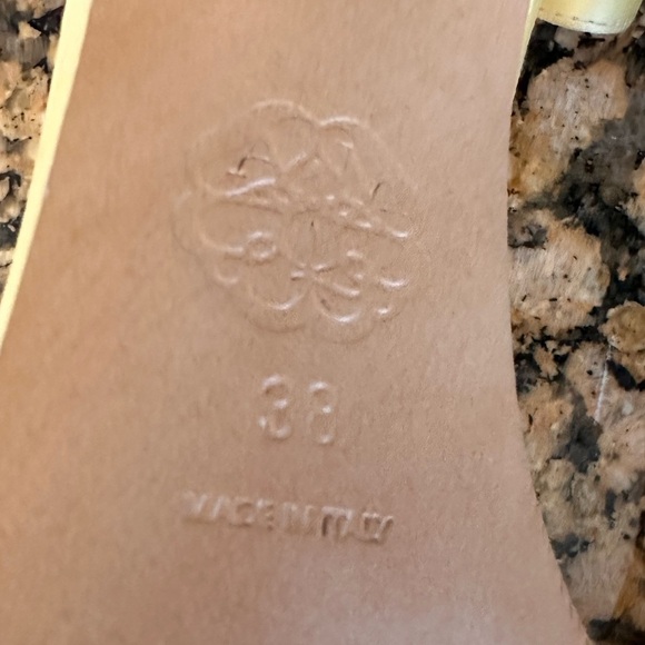 Alexander McQueen Ankle Strap Sandal Pale Yellow - Picture 11 of 16